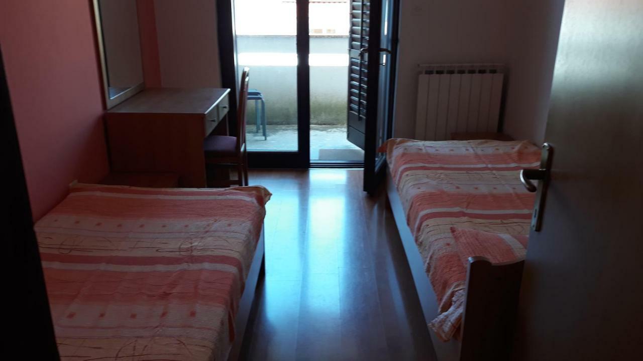 Apartmani Vukovic Punat Eksteriør billede